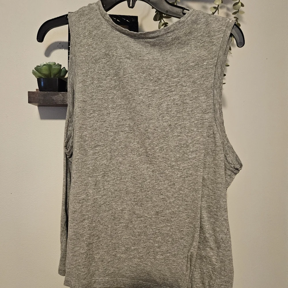 Tank top - Picture 2 of 3
